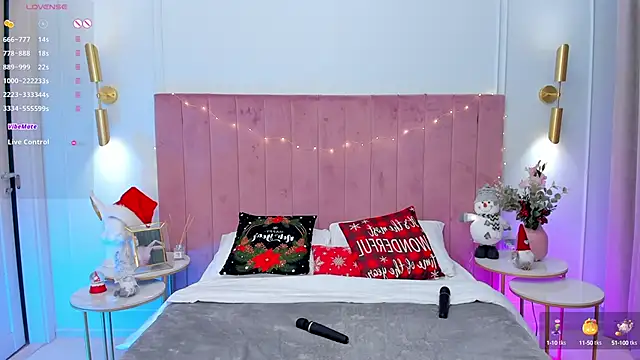 Snapshot of MilaVoxx chatting on 12/13/24, 09:57 MilaVoxx online show from 12/13/24, 09:57