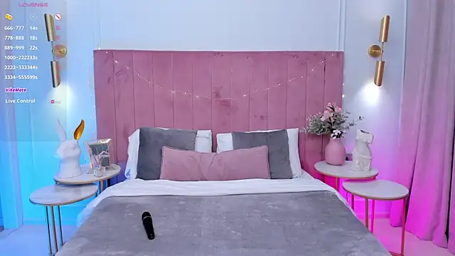 Snapshot of MilaVoxx chatting on 03/23/25, 05:43 MilaVoxx online show from 03/23/25, 05:43