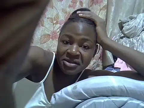 violababy03 online show from 12/16/25, 05:34