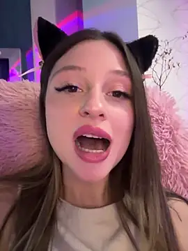 Kimsweet7 online show from 03/04/25, 08:05