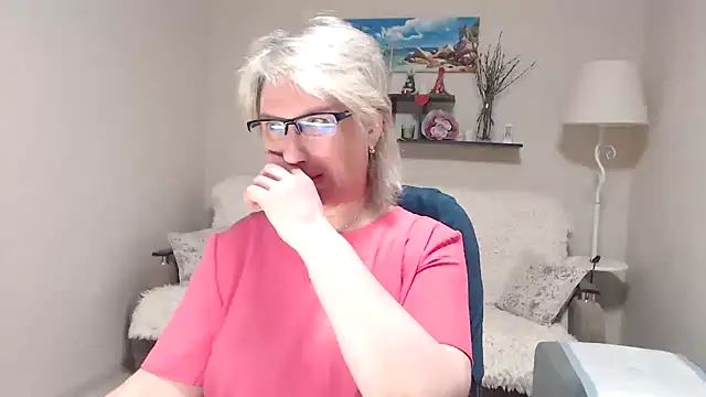 FleurMays online show from 05/01/26, 01:43