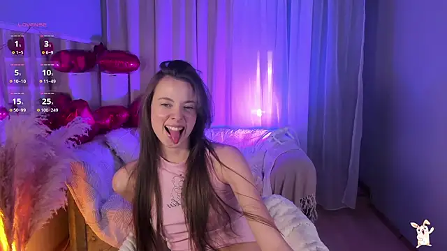Snapshot of Goldy_Grace_ chatting on 02/13/25, 06:16 Goldy Grace  online show from 02/13/25, 06:16