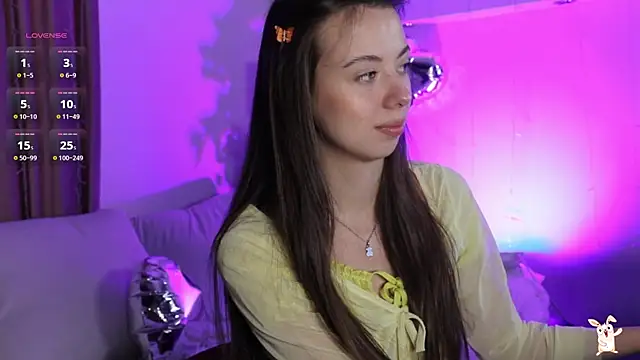 Snapshot of Goldy_Grace_ chatting on 02/21/25, 11:44 Goldy Grace  online show from 02/21/25, 11:44