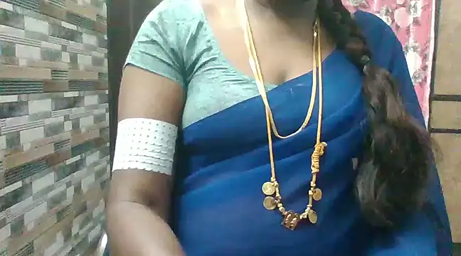 Snapshot of Hot_akshara chatting on 12/01/24, 04:29 Hot akshara online show from 12/01/24, 04:29