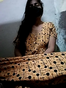 Snapshot of Gautami-telugu chatting on 02/06/25, 11:37 Gautami-telugu online show from 02/06/25, 11:37