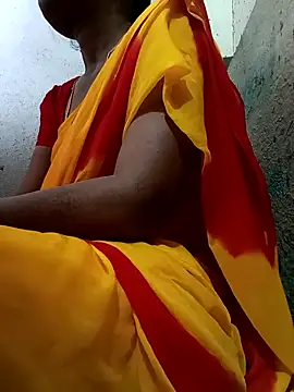 Snapshot of Gautami-telugu chatting on 02/09/25, 08:33 Gautami-telugu online show from 02/09/25, 08:33