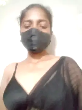 Snapshot of Gautami-telugu chatting on 09/18/25, 12:01 Gautami-telugu online show from 09/18/25, 12:01