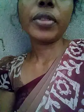 Snapshot of Gautami-telugu chatting on 09/23/25, 04:26 Gautami-telugu online show from 09/23/25, 04:26