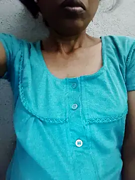 Snapshot of Gautami-telugu chatting on 09/28/25, 09:09 Gautami-telugu online show from 09/28/25, 09:09