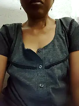 Snapshot of Gautami-telugu chatting on 09/29/25, 04:34 Gautami-telugu online show from 09/29/25, 04:34