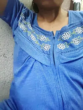 Snapshot of Gautami-telugu chatting on 10/11/25, 08:57 Gautami-telugu online show from 10/11/25, 08:57