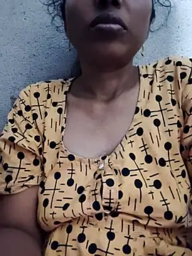 Snapshot of Gautami-telugu chatting on 10/21/25, 01:56 Gautami-telugu online show from 10/21/25, 01:56