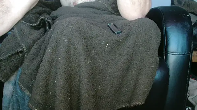 Snapshot of Gigadickman chatting on 01/16/25, 10:44 Gigadickman online show from 01/16/25, 10:44