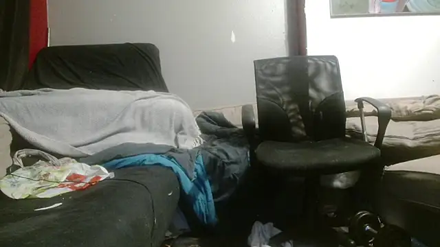 Snapshot of Gigadickman chatting on 03/19/25, 06:44 Gigadickman online show from 03/19/25, 06:44