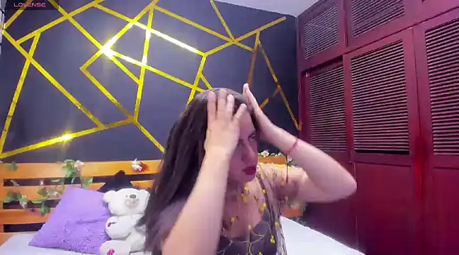 kathina giraldo online show from 12/27/24, 01:18