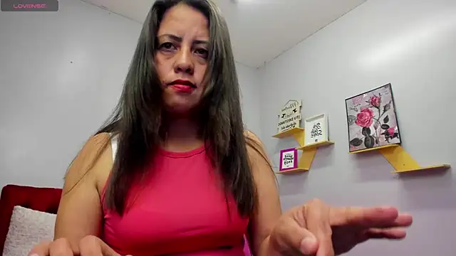 kathina giraldo online show from 09/19/25, 01:56