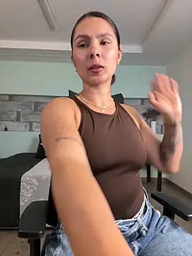 SofiaG  online show from 12/02/25, 08:59