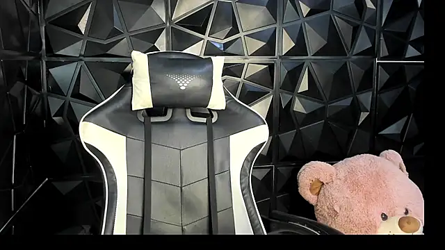 HelueHorny13 online show from 11/29/25, 05:43