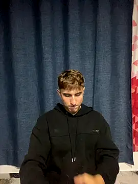 Snapshot of oliver_Lz chatting on 10/21/25, 05:30 oliver Lz online show from 10/21/25, 05:30