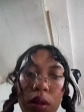 Snapshot of Lunita_5 chatting on 11/28/25, 08:44 Lunita 5 online show from 11/28/25, 08:44