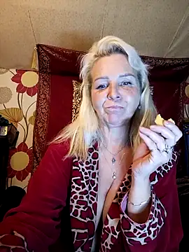 CassandraSandra44 online show from 02/15/26, 07:54