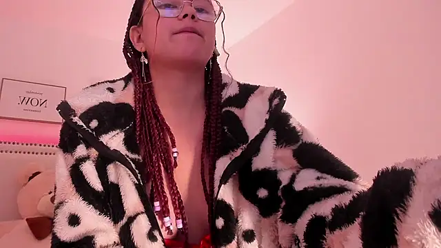 Snapshot of Eva_lenox chatting on 01/07/25, 05:42 Eva lenox online show from 01/07/25, 05:42