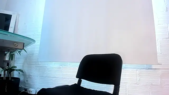 Snapshot of Eva_lenox chatting on 02/27/25, 03:59 Eva lenox online show from 02/27/25, 03:59
