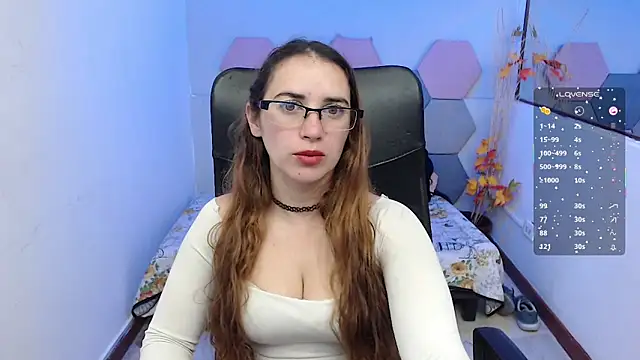 Snapshot of CharloteTaylor_ chatting on 10/03/25, 04:31 CharloteTaylor online show from 10/03/25, 04:31