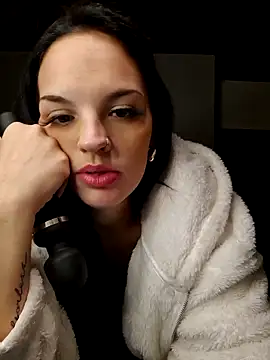 Snapshot of Jujuicy_97 chatting on 12/29/24, 08:33 Jujuicy 97 online show from 12/29/24, 08:33