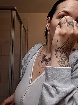 Jujuicy 97 online show from 03/08/26, 07:34