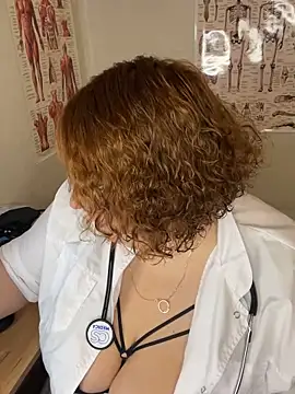 Snapshot of Tania-myr87_ZD chatting on 12/17/24, 09:17 Tania-myr87 ZD online show from 12/17/24, 09:17