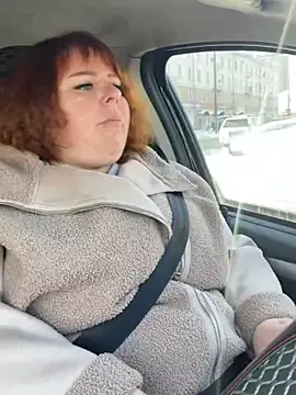 Snapshot of Tania-myr87_ZD chatting on 02/17/25, 06:42 Tania-myr87 ZD online show from 02/17/25, 06:42