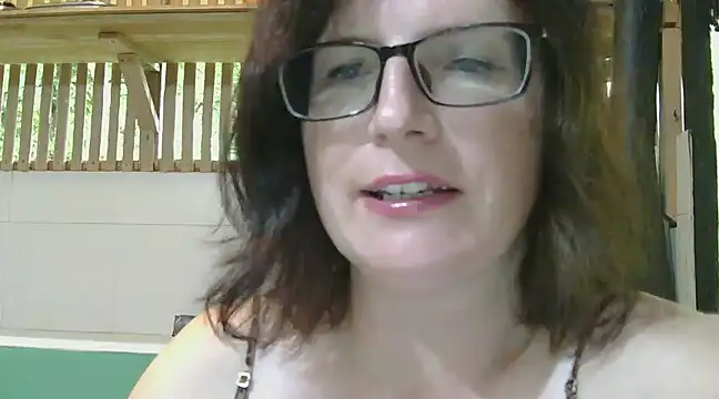 Snapshot of CrimsonMistress chatting on 12/16/24, 05:06 CrimsonMistress online show from 12/16/24, 05:06