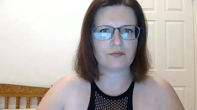 CrimsonMistress online show from 12/04/25, 10:07