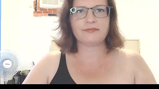 CrimsonMistress online show from 03/04/26, 10:38