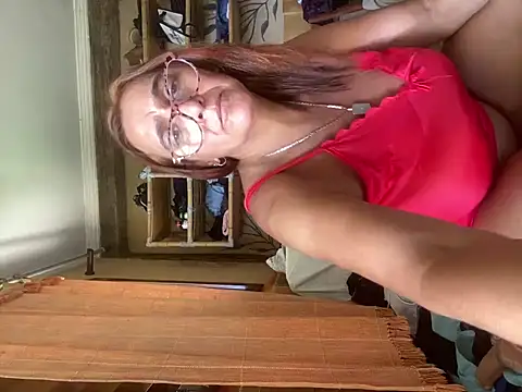 Snapshot of anastasia_and_jordan chatting on 02/14/25, 12:47 anastasia and jordan online show from 02/14/25, 12:47