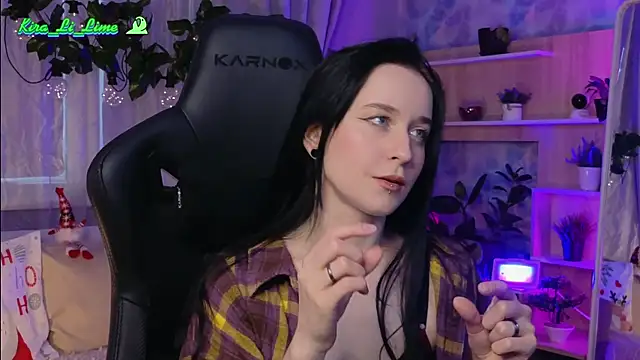Snapshot of KiraLiLime chatting on 02/01/25, 10:15 KiraLiLime online show from 02/01/25, 10:15