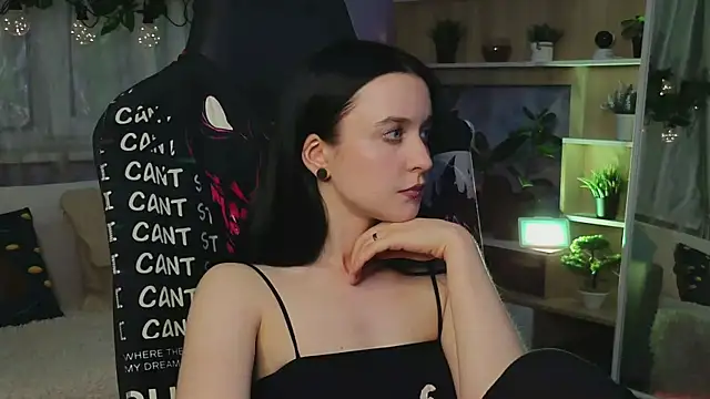 KiraLiLime online show from 03/18/25, 09:21