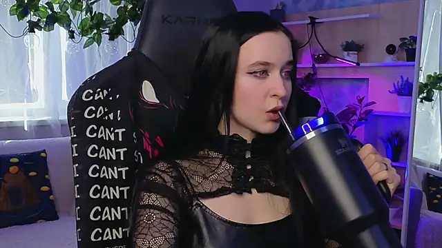 KiraLiLime online show from 03/22/25, 12:14