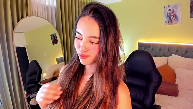 Snapshot of _Charlotte_evans_1 chatting on 10/14/25, 09:04 Charlotte evans 1 online show from 10/14/25, 09:04