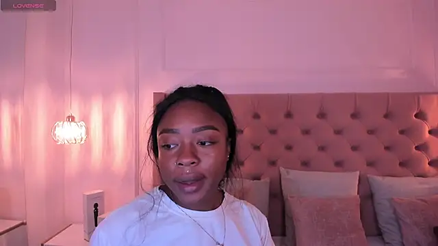 Snapshot of mia_schwarz chatting on 01/14/25, 09:30 mia schwarz online show from 01/14/25, 09:30