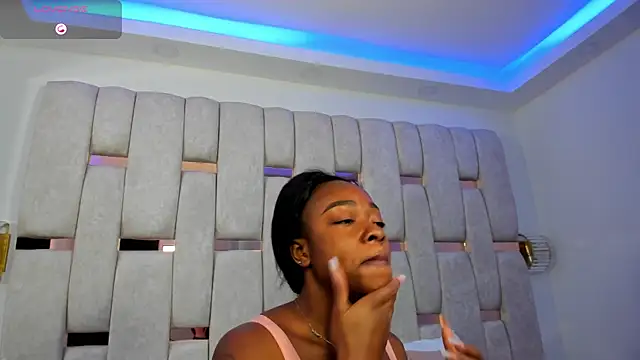 mia schwarz online show from 01/19/25, 07:47