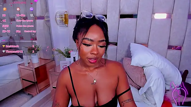 Snapshot of mia_schwarz chatting on 01/24/25, 12:52 mia schwarz online show from 01/24/25, 12:52