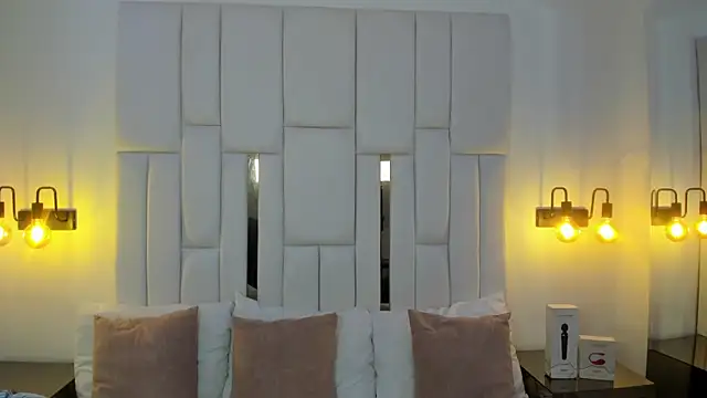 Snapshot of mia_schwarz chatting on 09/10/25, 05:02 mia schwarz online show from 09/10/25, 05:02