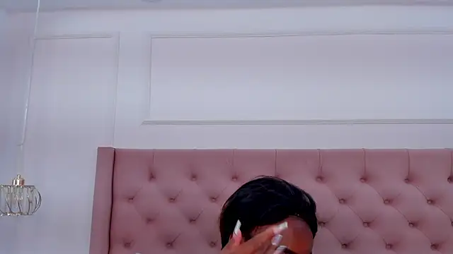 Snapshot of mia_schwarz chatting on 09/11/25, 04:51 mia schwarz online show from 09/11/25, 04:51