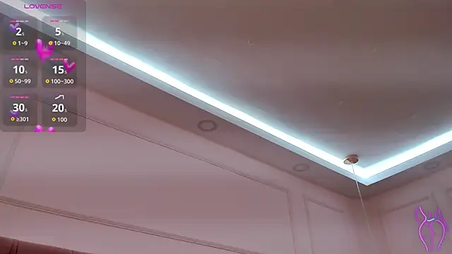 Snapshot of mia_schwarz chatting on 09/12/25, 11:48 mia schwarz online show from 09/12/25, 11:48