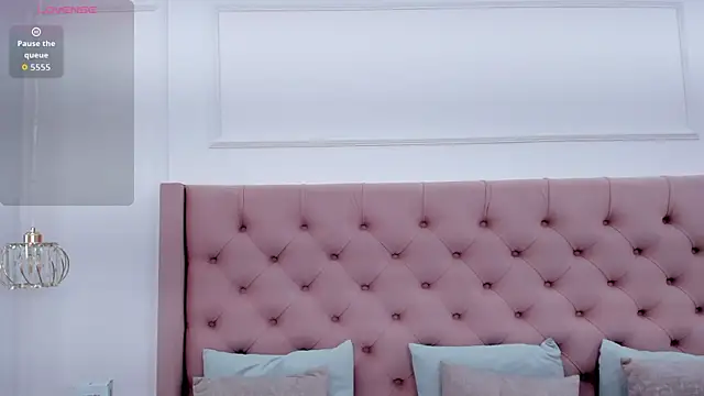 Snapshot of mia_schwarz chatting on 09/23/25, 11:08 mia schwarz online show from 09/23/25, 11:08