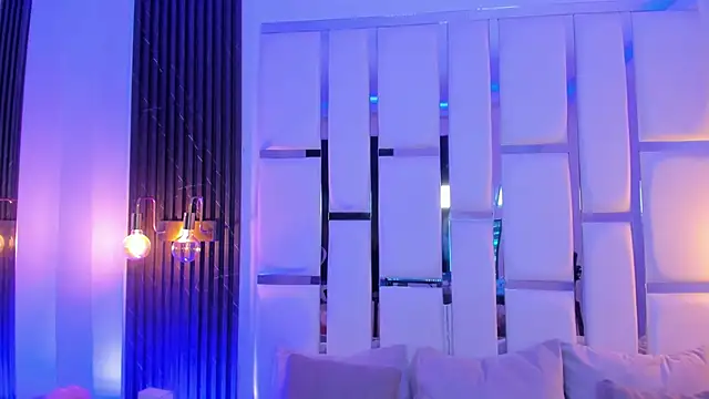 Snapshot of mia_schwarz chatting on 11/20/25, 10:31 mia schwarz online show from 11/20/25, 10:31