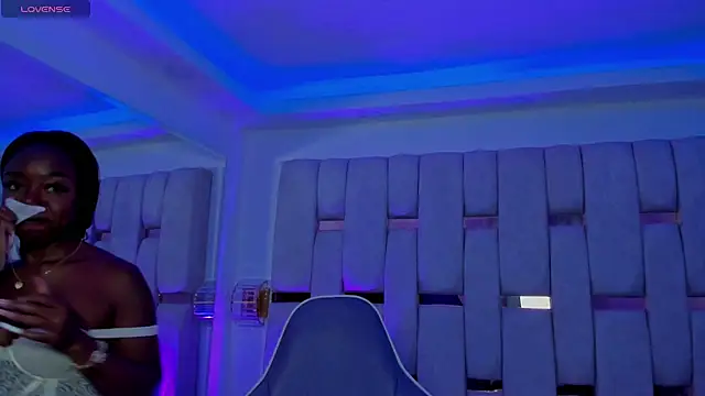 mia schwarz online show from 03/12/26, 10:05