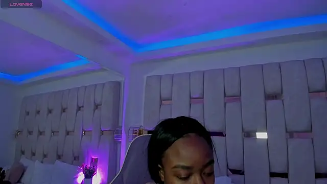 mia schwarz online show from 03/16/26, 09:41